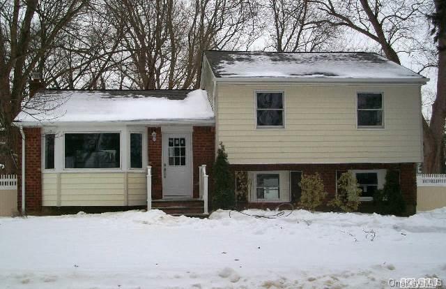 1 of 1 - 16 Stuyvesant St., Huntington, NY