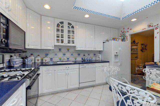 1 of 1 - 207-28 Jordan Drive # 96u, Bayside, NY