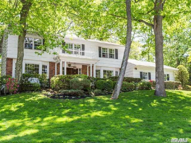 1 of 1 - 17 Wren Drive, East Hills, NY