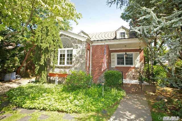 1 of 1 - 589 Stratford Road, Baldwin, NY