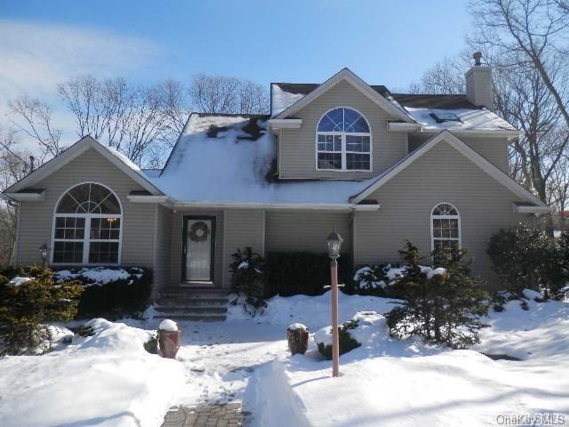 1 of 1 - 24 River Heights Drive, Smithtown, NY