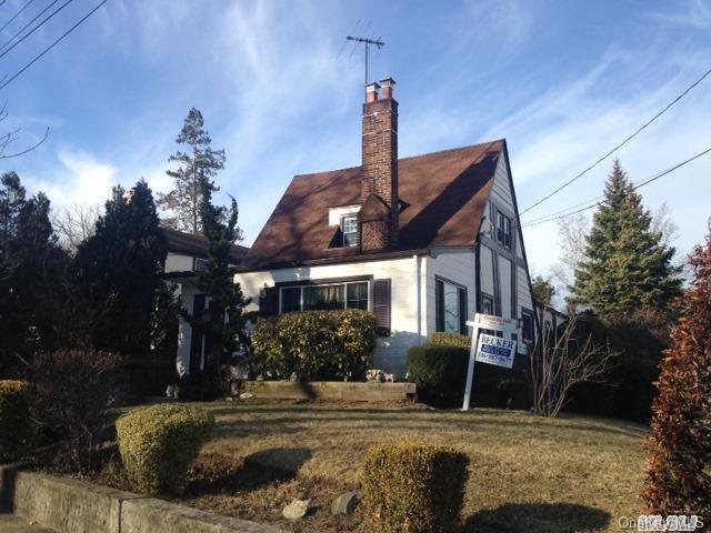 1 of 1 - 57 Holmes Place, Lynbrook, NY