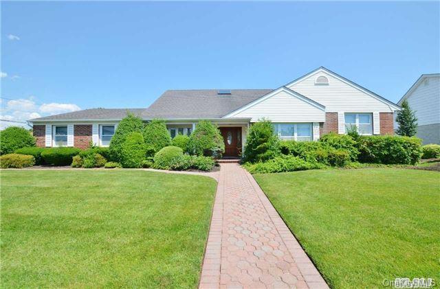 1 of 1 - 155 Harbor Lane, Massapequa Park, NY