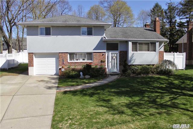 1 of 1 - 9 5th Place, Syosset, NY