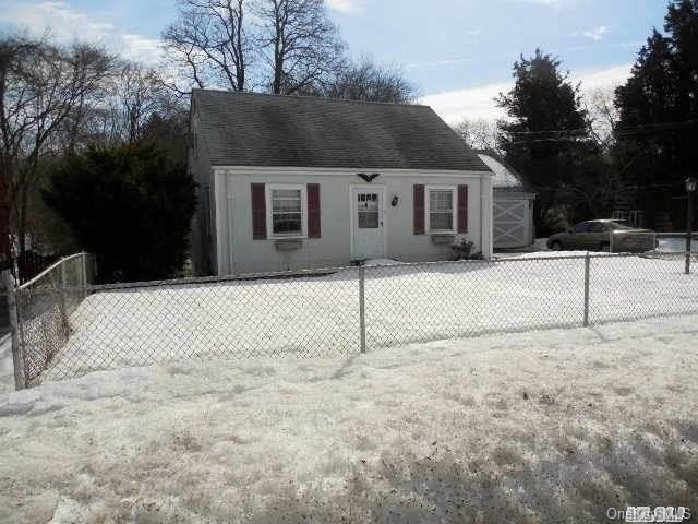 1 of 1 - 5 Burlington Boulevard, Smithtown, NY