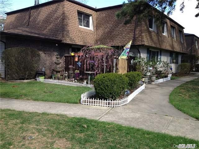 1 of 1 - 256 Feller Drive # 256, Central Islip, NY