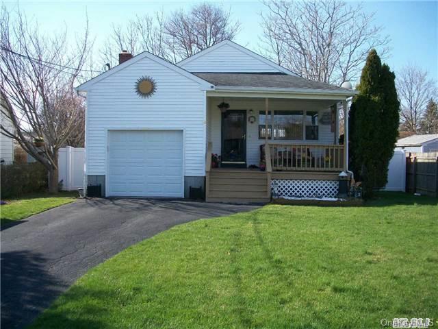 1 of 1 - 8 Rugby Drive, Shirley, NY