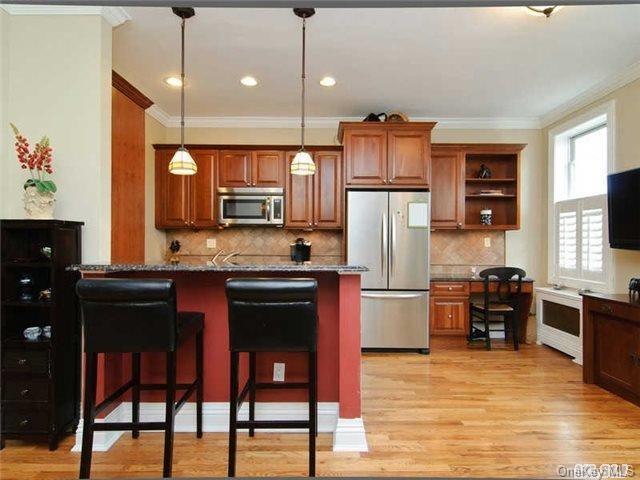 1 of 1 - 111 Seventh St. # 208, Garden City, NY
