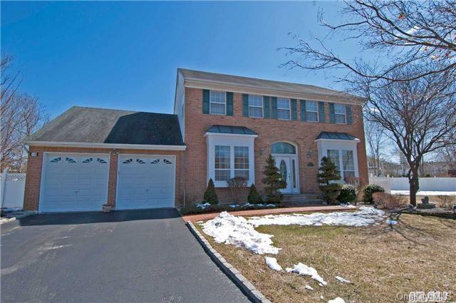 1 of 1 - 18 Janet Lane, Hauppauge, NY