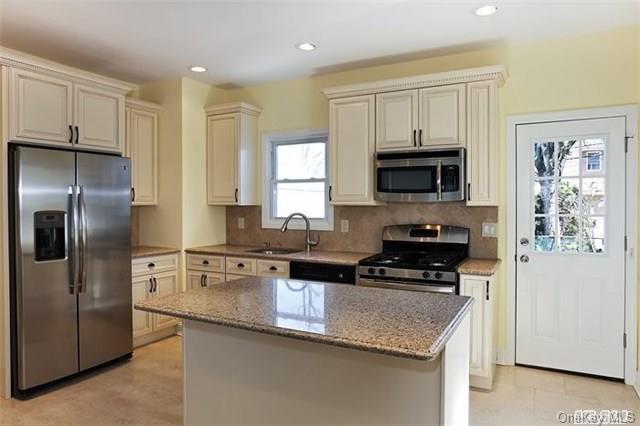 1 of 1 - 273 New Hyde Park Road, Garden City, NY