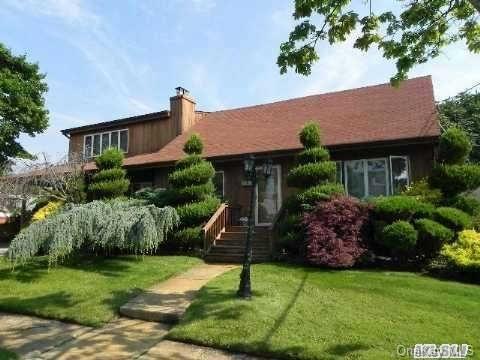 1 of 1 - 5 Roosevelt Place, Massapequa, NY