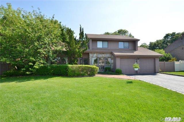 1 of 1 - 17 Barbera Road, Commack, NY