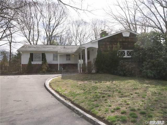 1 of 1 - 7 Lancelot Lane, Setauket, NY