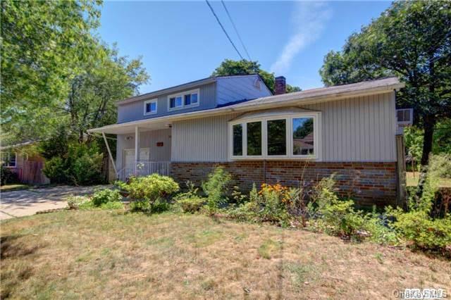 1 of 1 - 984 Thompson Drive, Bay Shore, NY