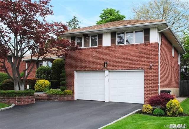 1 of 1 - 128 Northern Parkway, Plainview, NY