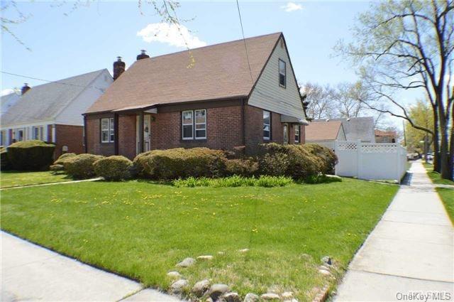 1 of 1 - 7604 269th St., New Hyde Park, NY