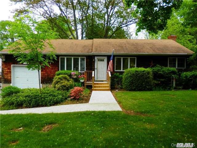 1 of 1 - 11 Fairview Place, Hauppauge, NY