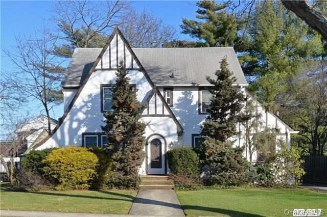 1 of 1 - 35 Bedford Avenue, Rockville Centre, NY