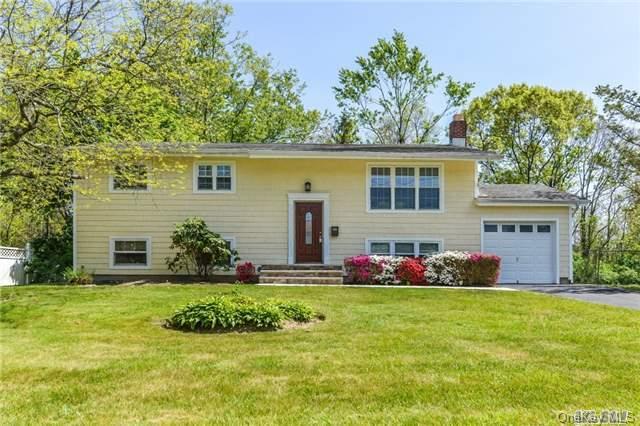 1 of 1 - 39 Circle Drive, Wheatley Heights, NY