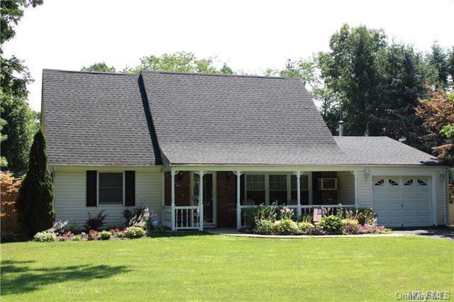 1 of 1 - 3 Barnwell Lane, Stony Brook, NY
