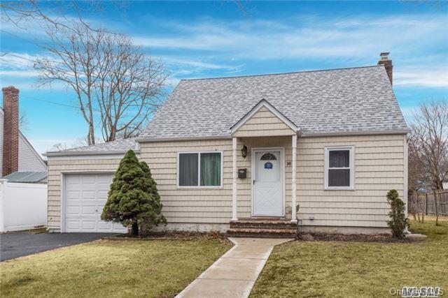 1 of 1 - 341 Clinton Avenue, Lindenhurst, NY