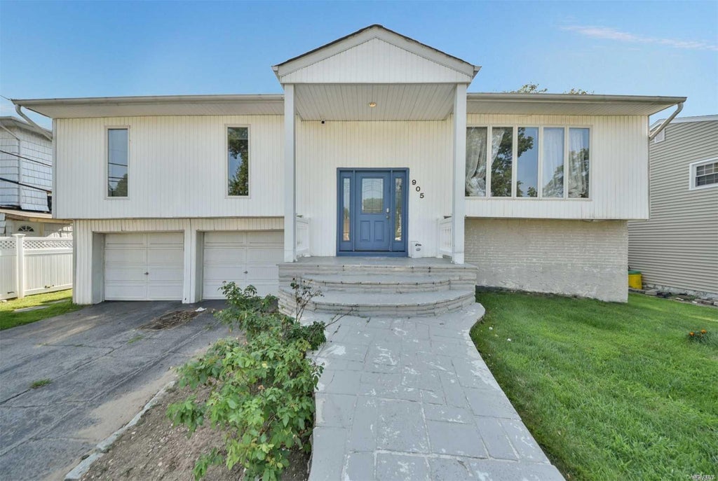 1 of 1 - 905 Cliffside Avenue, North Woodmere, NY