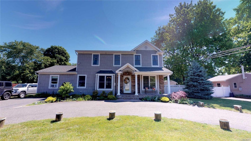 1 of 1 - 529 Locust Avenue, Oakdale, NY