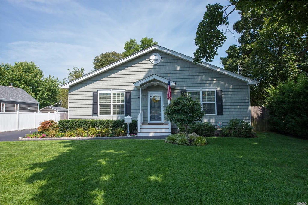 1 of 1 - 71 15th St., West Babylon, NY