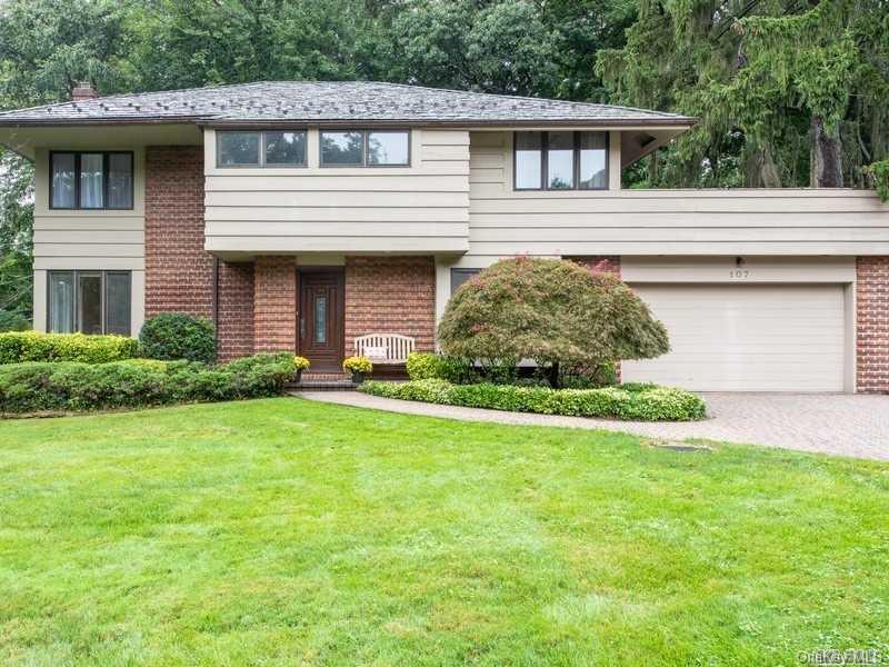 1 of 1 - 107 Aldershot Lane, Manhasset, NY