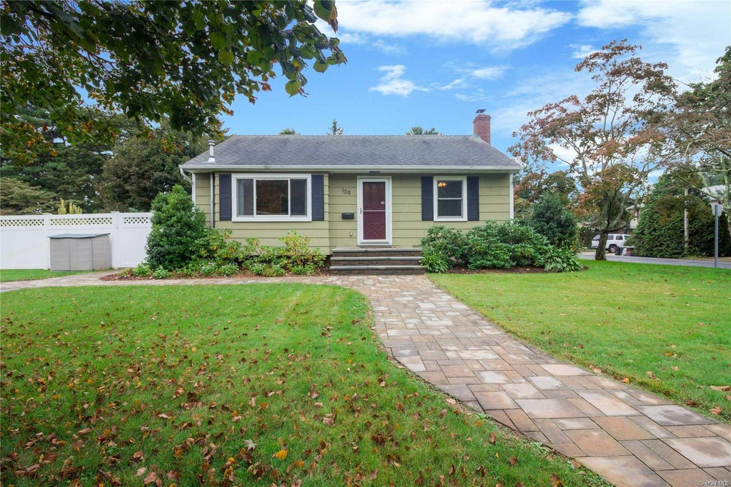 1 of 1 - 109 8th Avenue, East Northport, NY