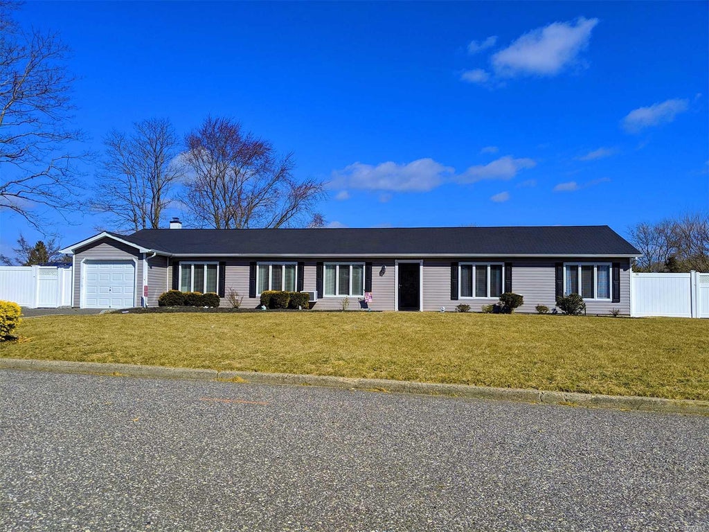 1 of 1 - 17 Oleeta Road, Mount Sinai, NY