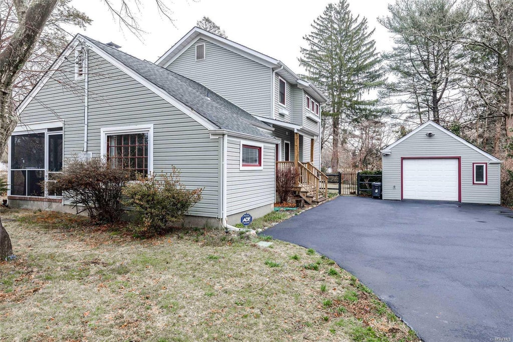 1 of 1 - 55 Mount Pleasant Road, Smithtown, NY