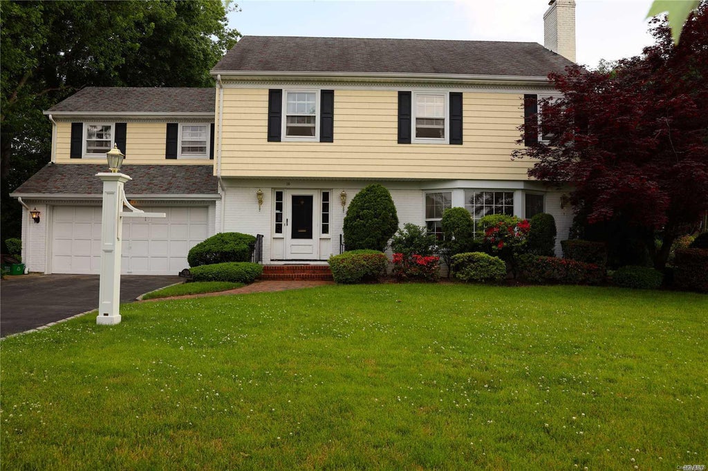 1 of 1 - 10 1st St., Garden City, NY