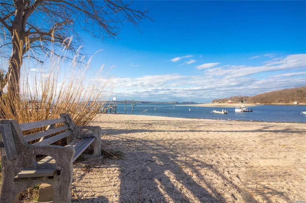 1 of 1 - 121 Pierce St., Centerport, NY