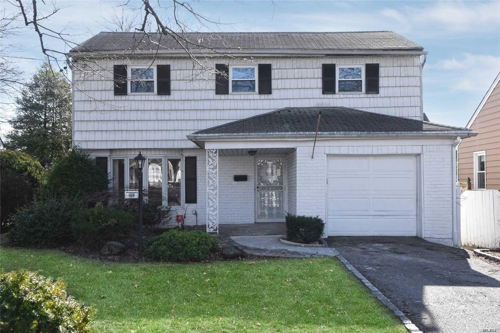 1 of 1 - 129 Custer Avenue, Williston Park, NY
