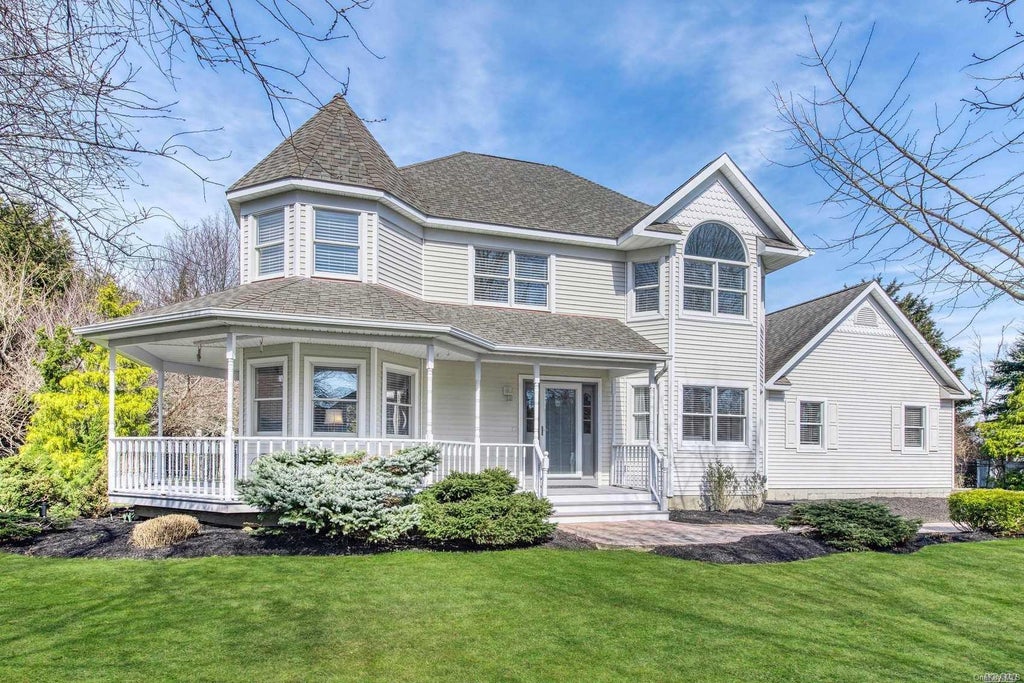 1 of 1 - 225 Water Terrace, Southold, NY