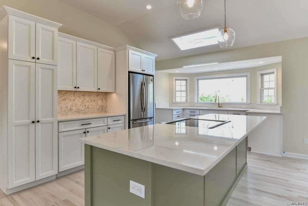 1 of 1 - 100 Woodcliff Drive, Mattituck, NY