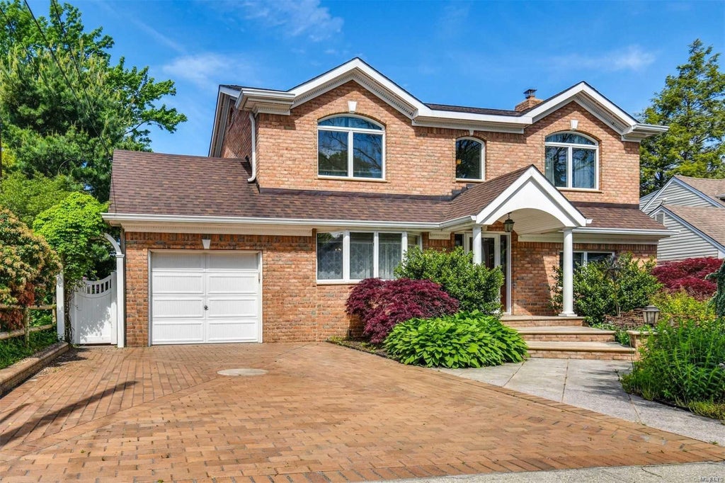 1 of 1 - 74 Hillside Lane, Syosset, NY