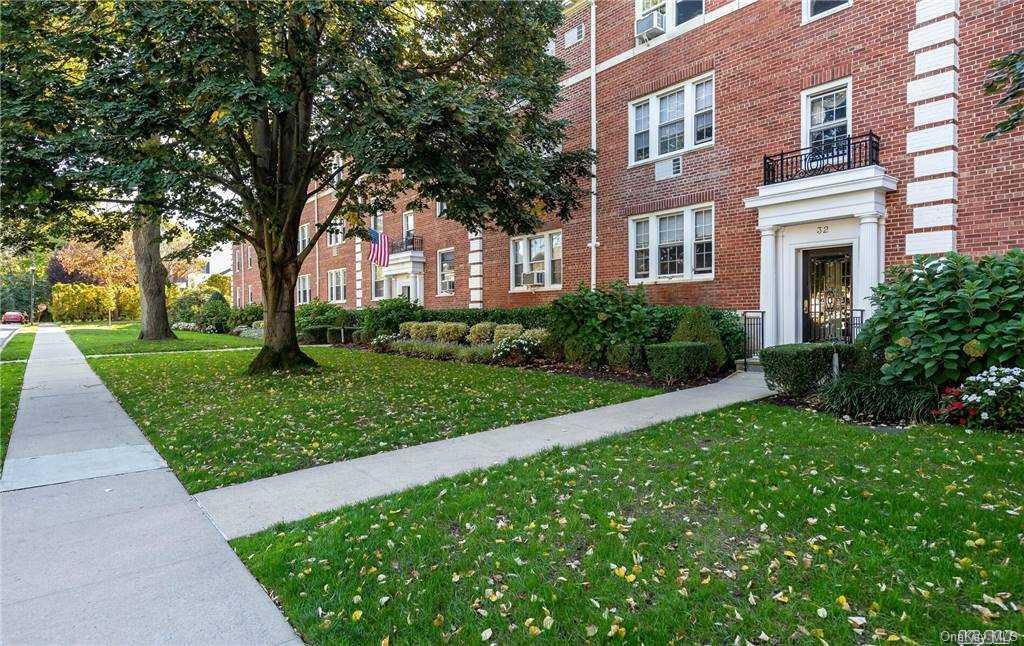 1 of 1 - 32 Hamilton Place # G 1, Garden City, NY