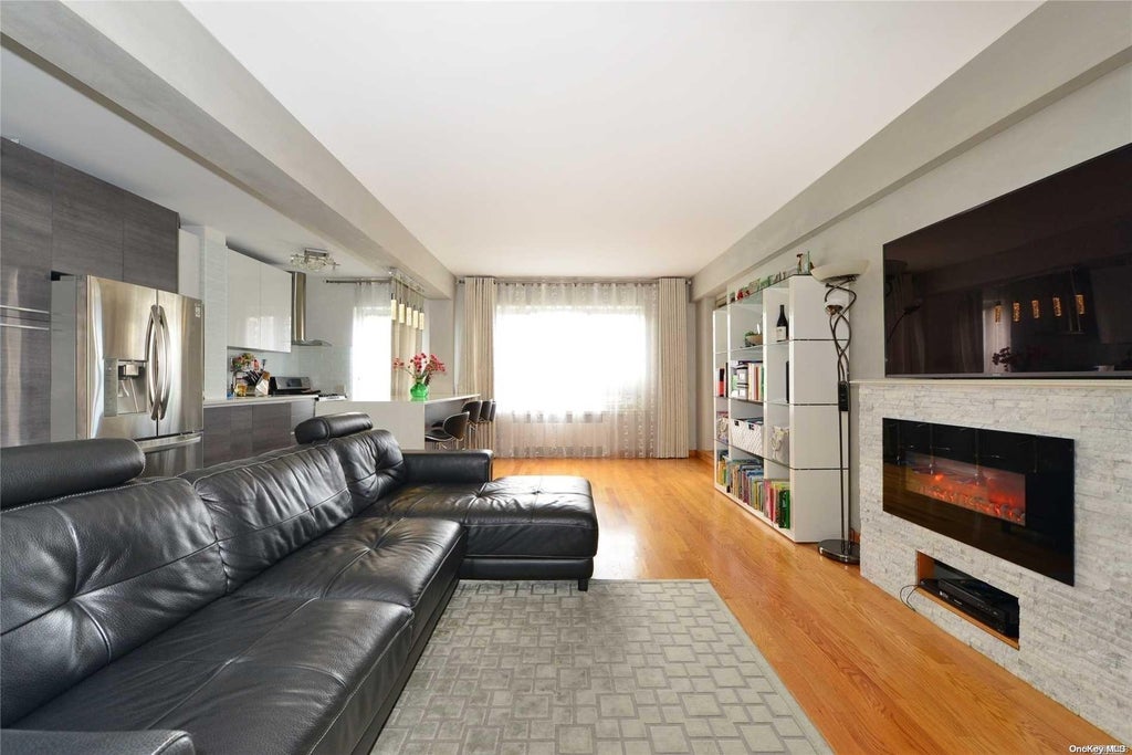 1 of 1 - 63-33 98th Place # 7r, Rego Park, NY