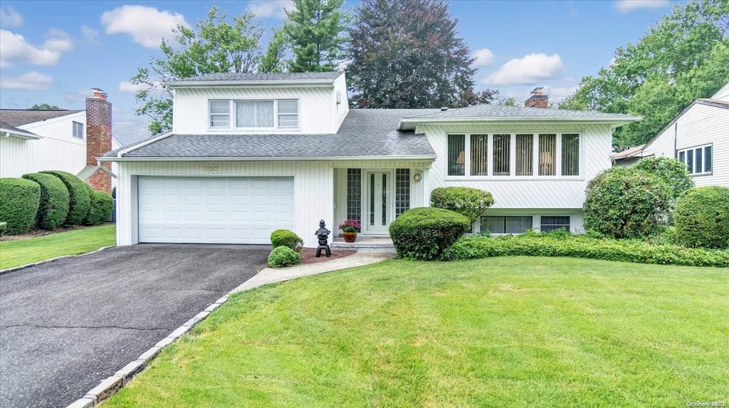 1 of 1 - 102 Lake Drive, Manhasset Hills, NY