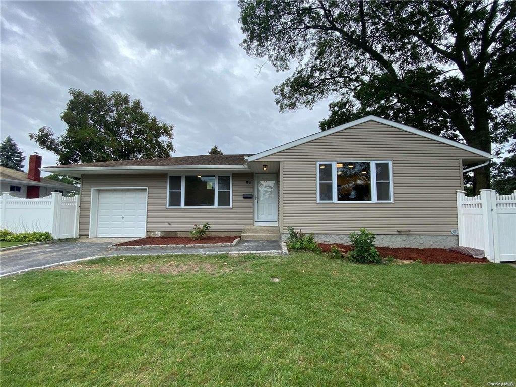 1 of 1 - 99 9th St., Deer Park, NY