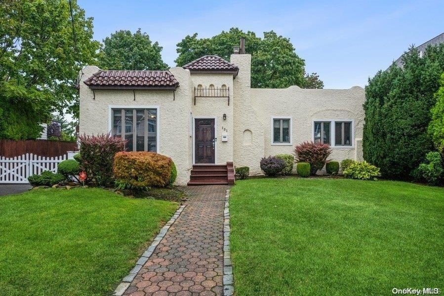 1 of 1 - 151 Wynsum Avenue, Merrick, NY