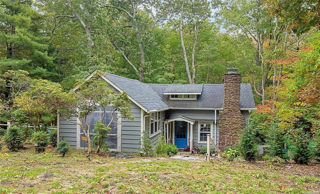 1 of 1 - 2500 Paradise Point Road, Southold, NY