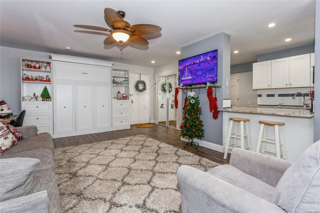 1 of 1 - 855 Broadway # 4f, Long Beach, NY