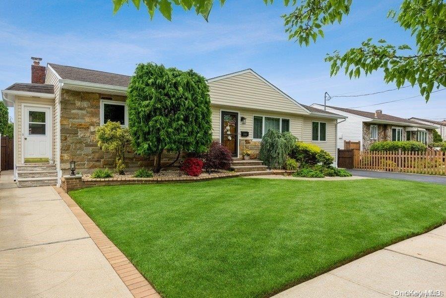 1 of 1 - 260 Boundary Avenue, Massapequa, NY