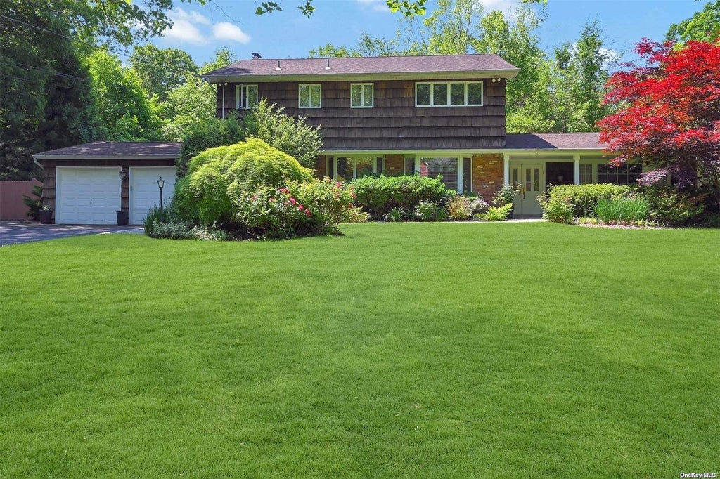 1 of 1 - 126 Turtle Cove Lane, Huntington, NY