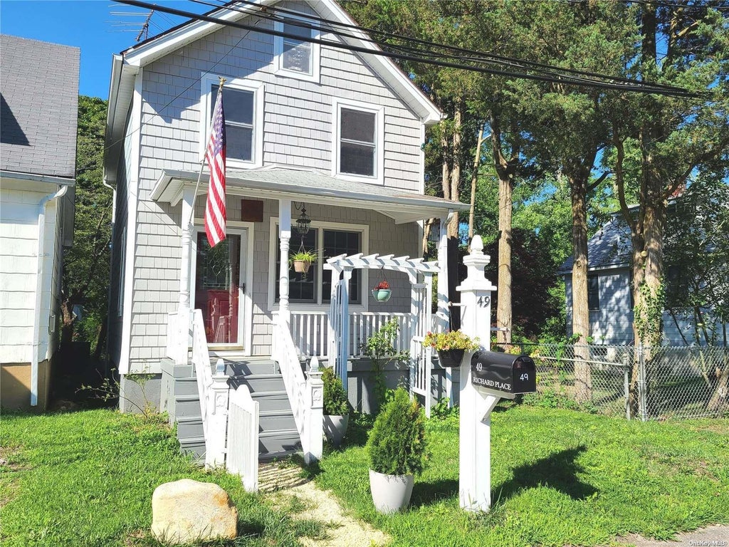 1 of 1 - 49 Richard Place, Oyster Bay, NY