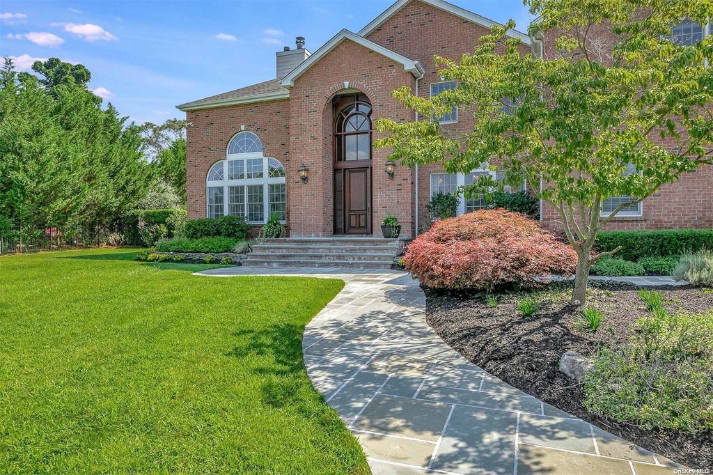 1 of 1 - 9 Nadia Court, Smithtown, NY