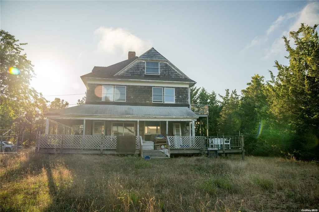 1 of 1 - 21 Lighthouse Road, Hampton Bays, NY